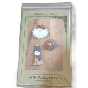 Heirloom Creations pattern Holiday Cheer! pin ornament crafts #170 Christmas